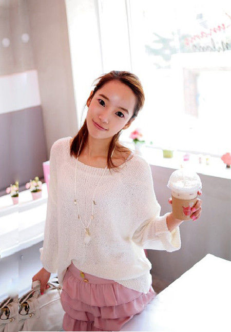 漂亮MM五一長假旅游性感裝扮