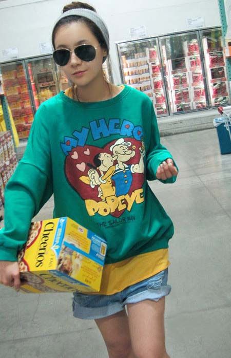 2011最新時尚服裝 T恤外套短褲很給力