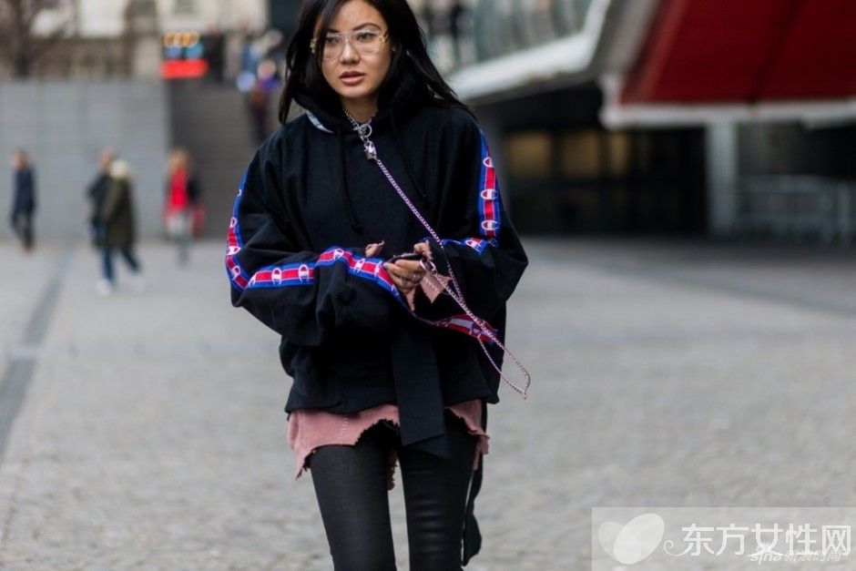 2017時(shí)裝周來(lái)襲 盤點(diǎn)都有哪些爆款潮流單品