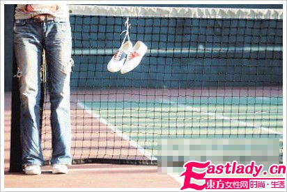 今夏為自己準(zhǔn)備一雙潮味帆布鞋