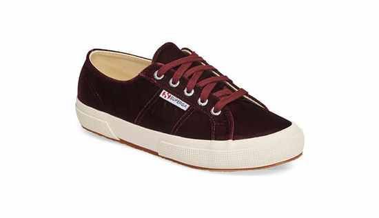 這個(gè)冬季你最不能錯(cuò)過(guò)的12款天鵝絨鞋子