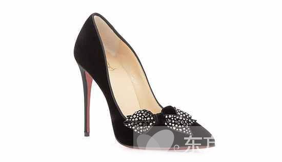 這個(gè)冬季你最不能錯(cuò)過(guò)的12款天鵝絨鞋子