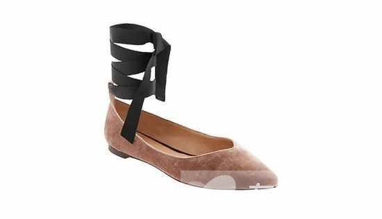 這個(gè)冬季你最不能錯(cuò)過(guò)的12款天鵝絨鞋子