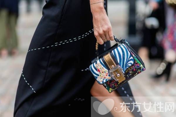 秋冬4種迷你手袋風格 時髦的你可千萬別錯過