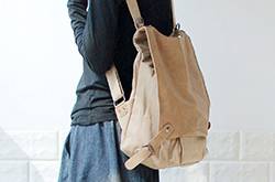 雙肩包包潮流時(shí)尚搭 任你暢游于街頭