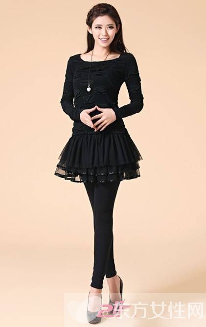 黑色薄紗裙如何搭配 讓潮人告訴你