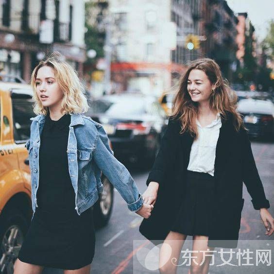 星范十足的減齡裝扮 這些 顯嫩單品 一個(gè)也不能少