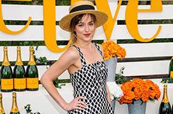 摩登紐約客最愛(ài)尖頭鞋 輕松走出氣質(zhì)女神范