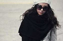 教你早春另類時尚披肩搭配 圍巾也可變披肩