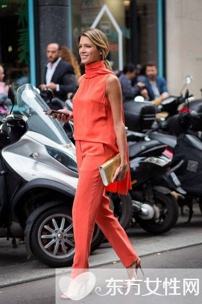 細(xì)高跟涼拖鞋時尚搭配技巧 這么搭怎么看都是美的