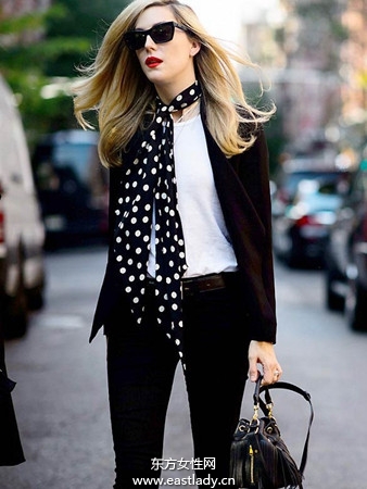 圍巾這樣搭 保暖又時(shí)尚