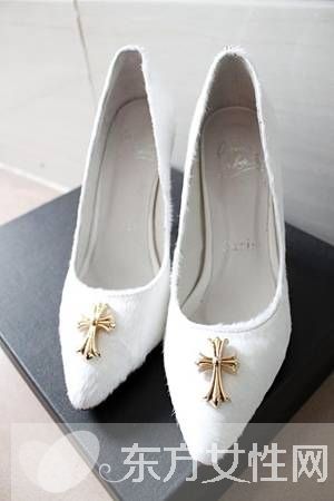 最新春夏時(shí)尚女鞋 尖頭鞋簡約時(shí)尚顯女人味兒