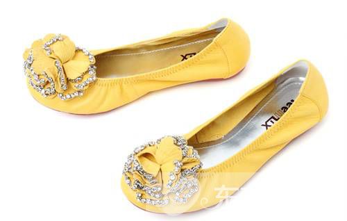 2016新款單鞋搭配法則 輕松打造時尚甜美形象