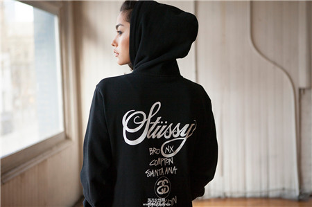 中性運(yùn)動(dòng)風(fēng)最時(shí)尚 Stussy必買單品