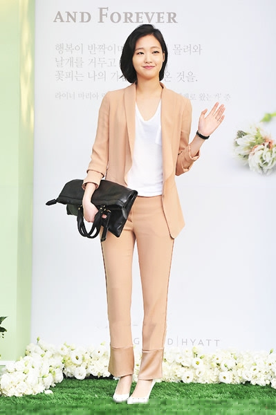 韓國時尚手拿包 這些包包堪稱百搭圣品