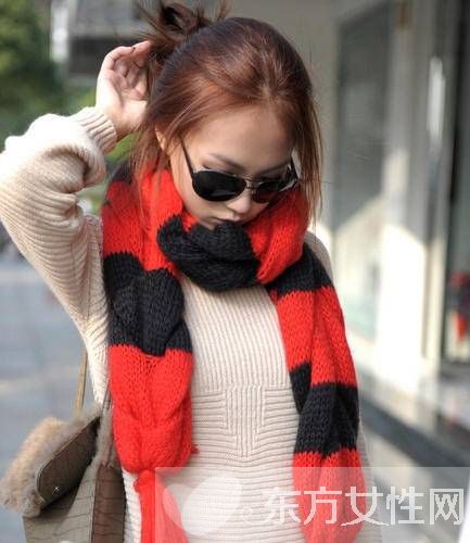 紅色圍巾搭配法則 對單調(diào)沉悶的冬天say no