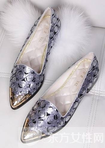 今年春夏季最流行的鞋 尖頭平底單鞋最新潮