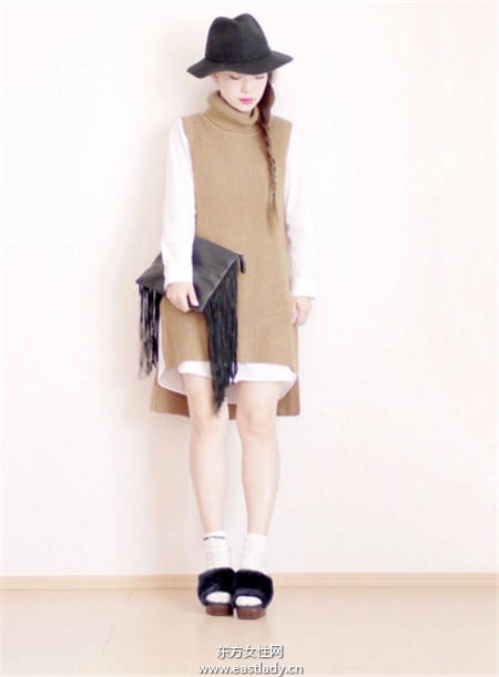 毛毛鞋也可這么時(shí)尚 這樣穿回頭率百分百