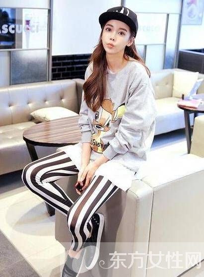 黑色帽子搭配術(shù) 百變?cè)煨洼p松打造