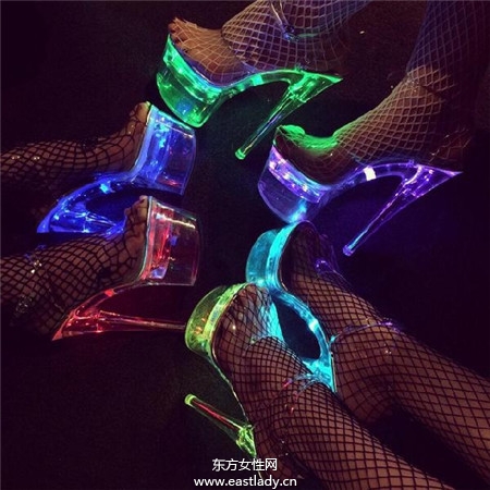 穿搭新寵兒 繽紛吸睛螢光鞋