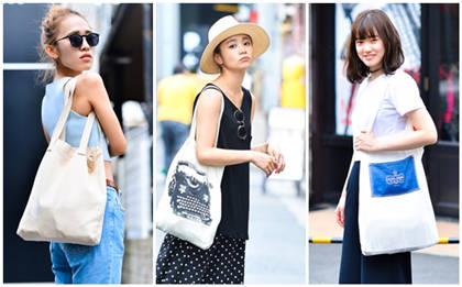 出門必備 帆布包簡單搭出休閑風(fēng)