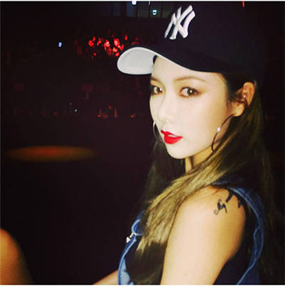 復(fù)古棒球帽強(qiáng)勢(shì)回歸 看日韓臺(tái)女星如何穿搭