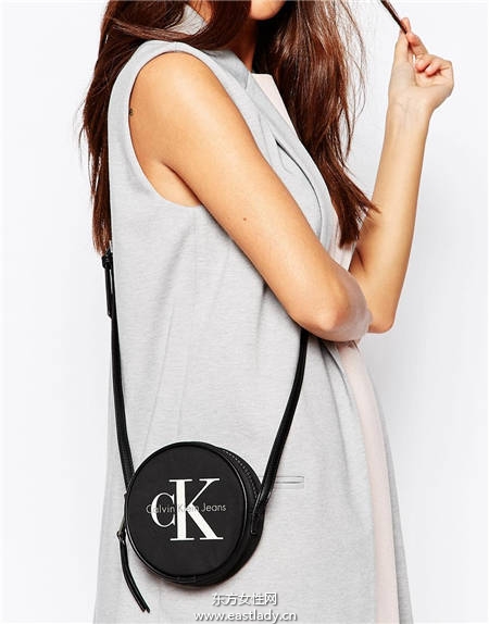 潮人都愛這種包 包包 圓一點 就多點時髦