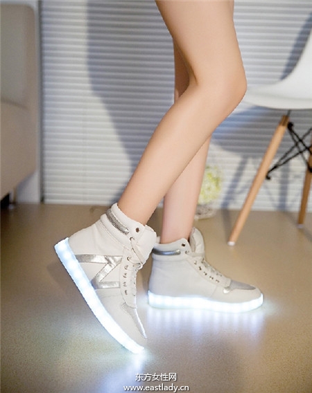 穿搭新寵兒 繽紛吸睛螢光鞋