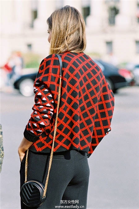 潮人都愛這種包 包包 圓一點(diǎn) 就多點(diǎn)時(shí)髦