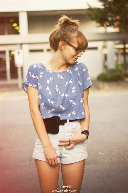 腰包的5個(gè)搭法 時(shí)尚不俗氣