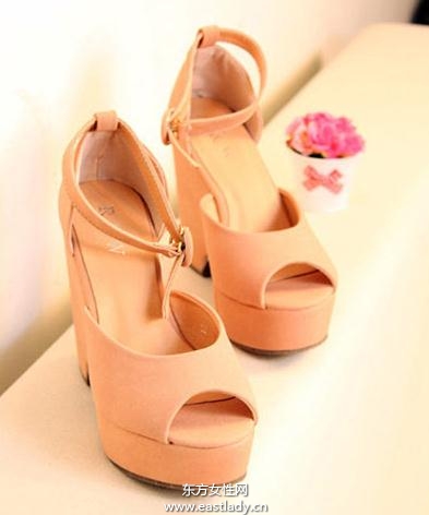 夏季女孩鞋柜必備坡跟鞋 氣質(zhì)瞬間提升