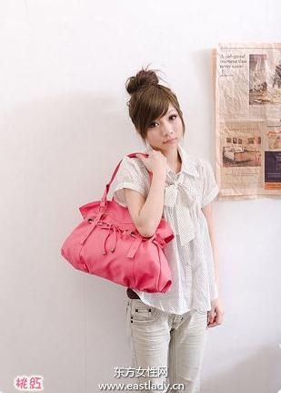 百搭休閑包將時尚表現(xiàn)的非常有個性