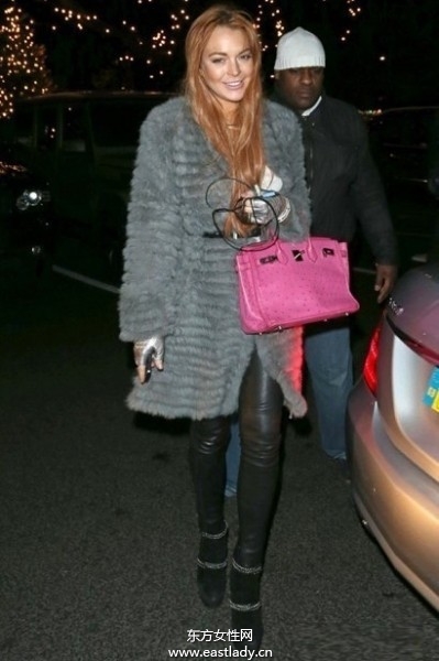 時尚風(fēng)格女士手袋外出好心情