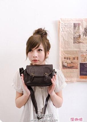 百搭休閑包將時(shí)尚表現(xiàn)的非常有個(gè)性