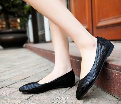 舒適時尚平底單鞋彰顯女性魅力