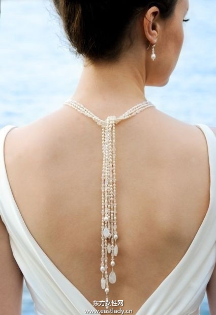 珍珠掛脖項(xiàng)鏈配婚紗高端大氣上檔次