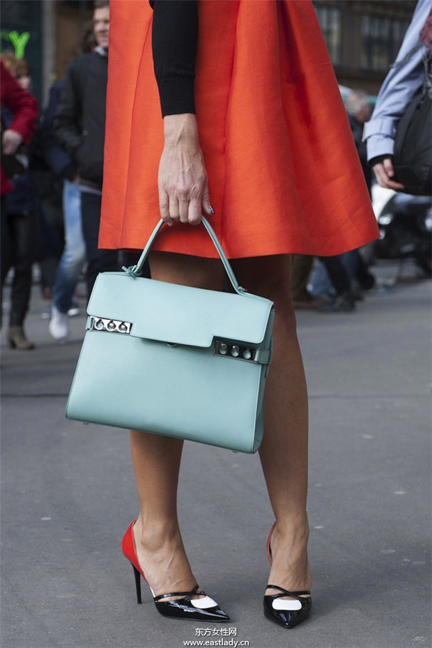 街頭達(dá)人百變飾品搭個(gè)性十足