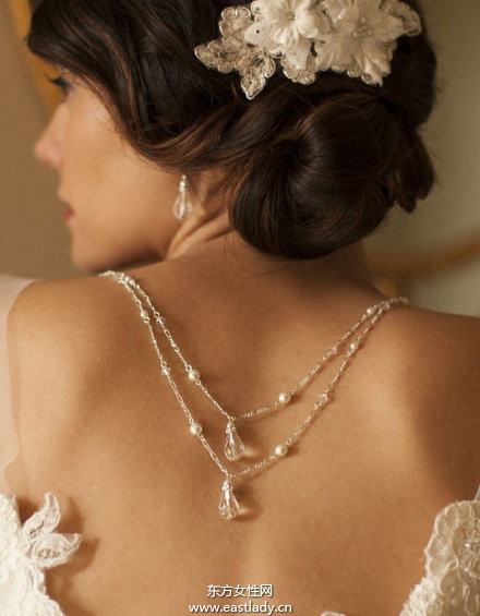 珍珠掛脖項(xiàng)鏈配婚紗高端大氣上檔次