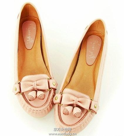 可愛娃娃鞋每個(gè)女孩春季必備的單品之一