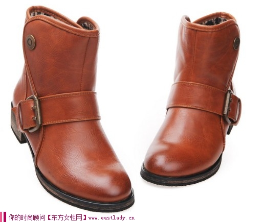 增高魚嘴松糕單鞋 彰顯時(shí)尚活力