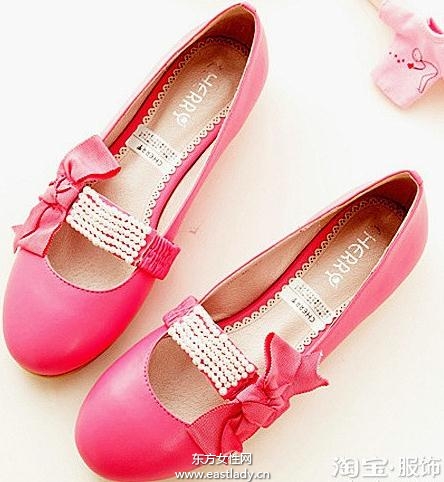 可愛娃娃鞋每個(gè)女孩春季必備的單品之一