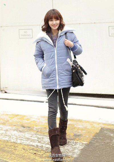 新款過(guò)膝長(zhǎng)靴穿出自己個(gè)性 穿出不同感覺(jué)的你