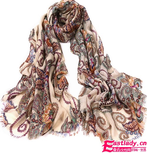 時(shí)尚圍巾單品給冬日添溫暖