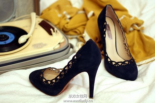 冬季時(shí)尚高跟鞋 百搭性感又舒適