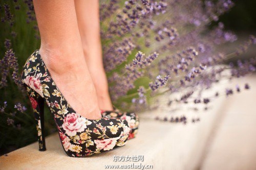 冬季時(shí)尚高跟鞋 百搭性感又舒適