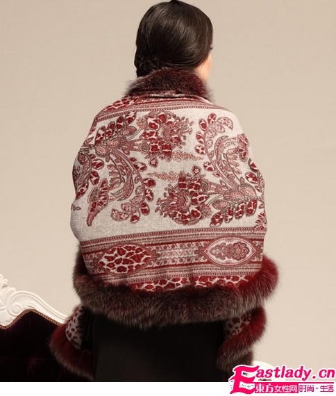 時(shí)尚圍巾單品給冬日添溫暖