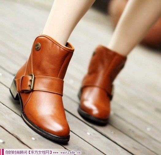 增高魚嘴松糕單鞋 彰顯時尚活力