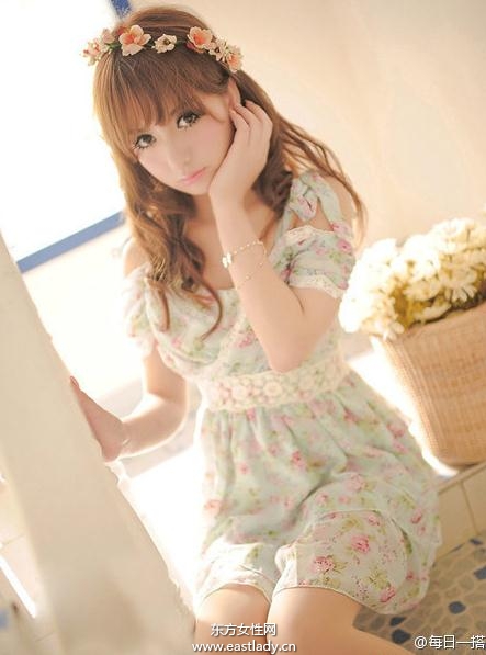 明媚感十足碎花裙提升好感度