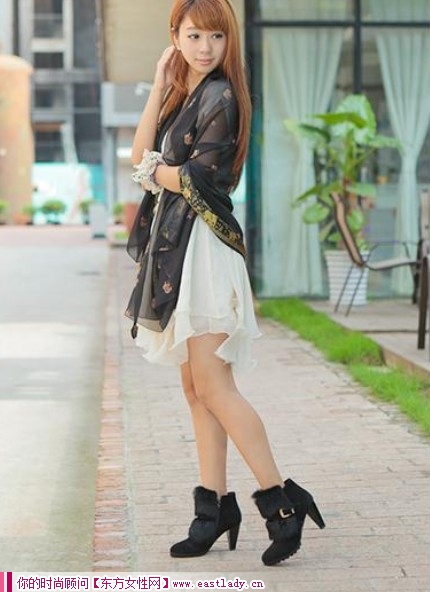 兔毛皮帶粗跟小短靴 擋不住的誘惑