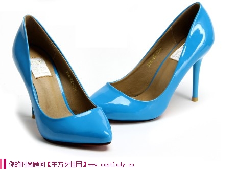 尖頭時(shí)尚高跟鞋 讓你的味道與眾不同